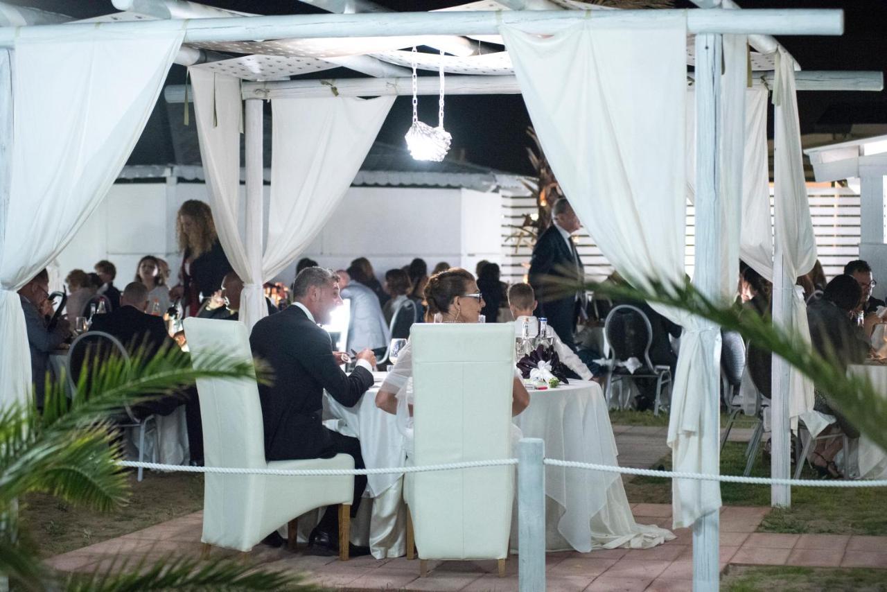 Torquemada Beach Club Margherita di Savoia Kültér fotó