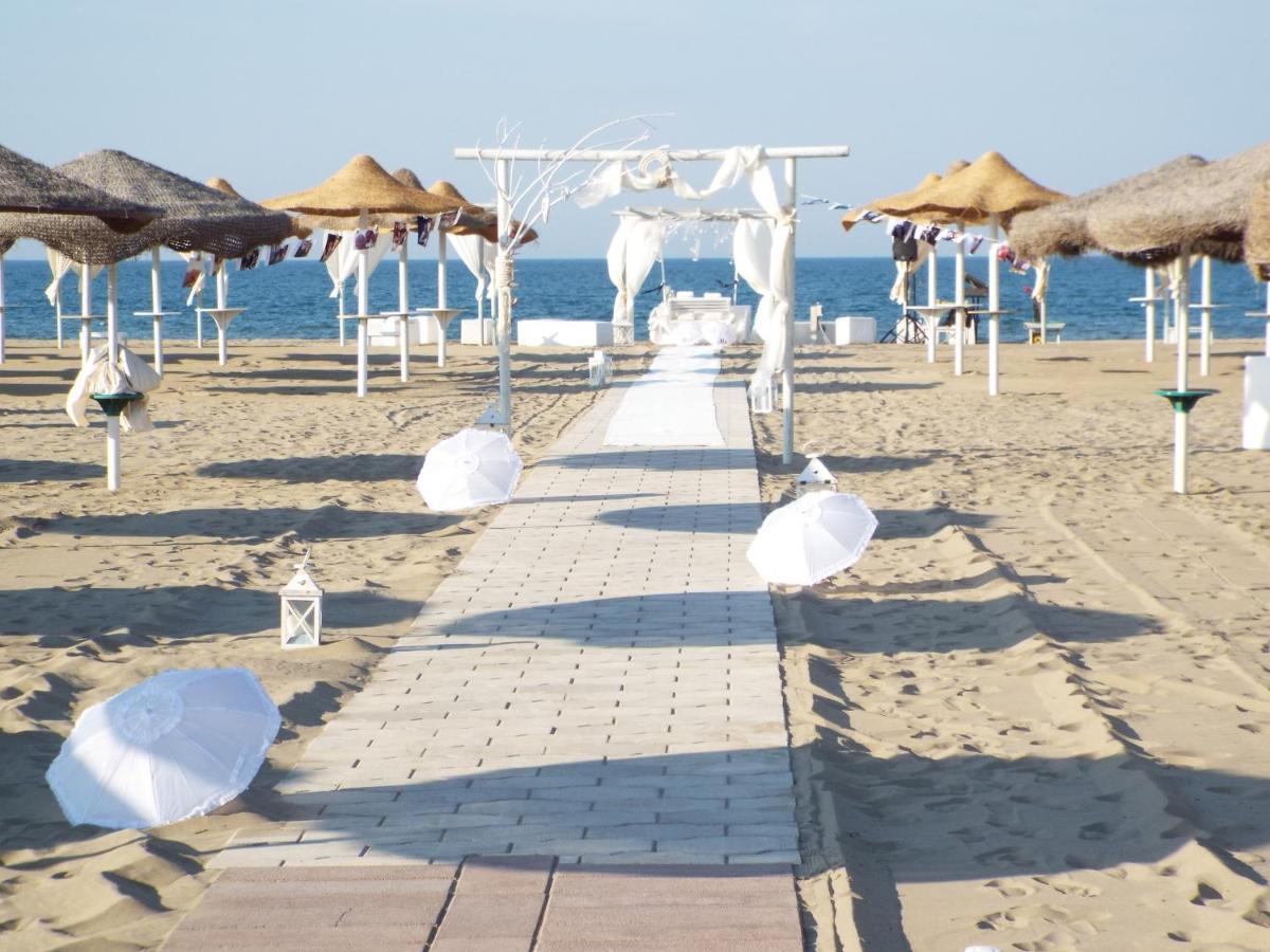 Torquemada Beach Club Margherita di Savoia Kültér fotó