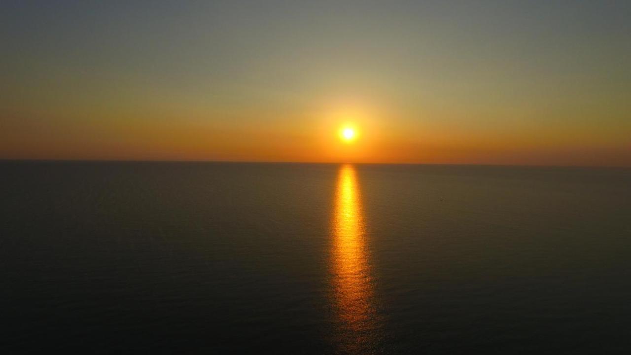 Torquemada Beach Club Margherita di Savoia Kültér fotó