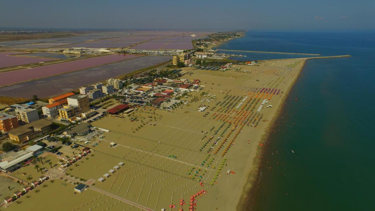 Torquemada Beach Club Margherita di Savoia Kültér fotó