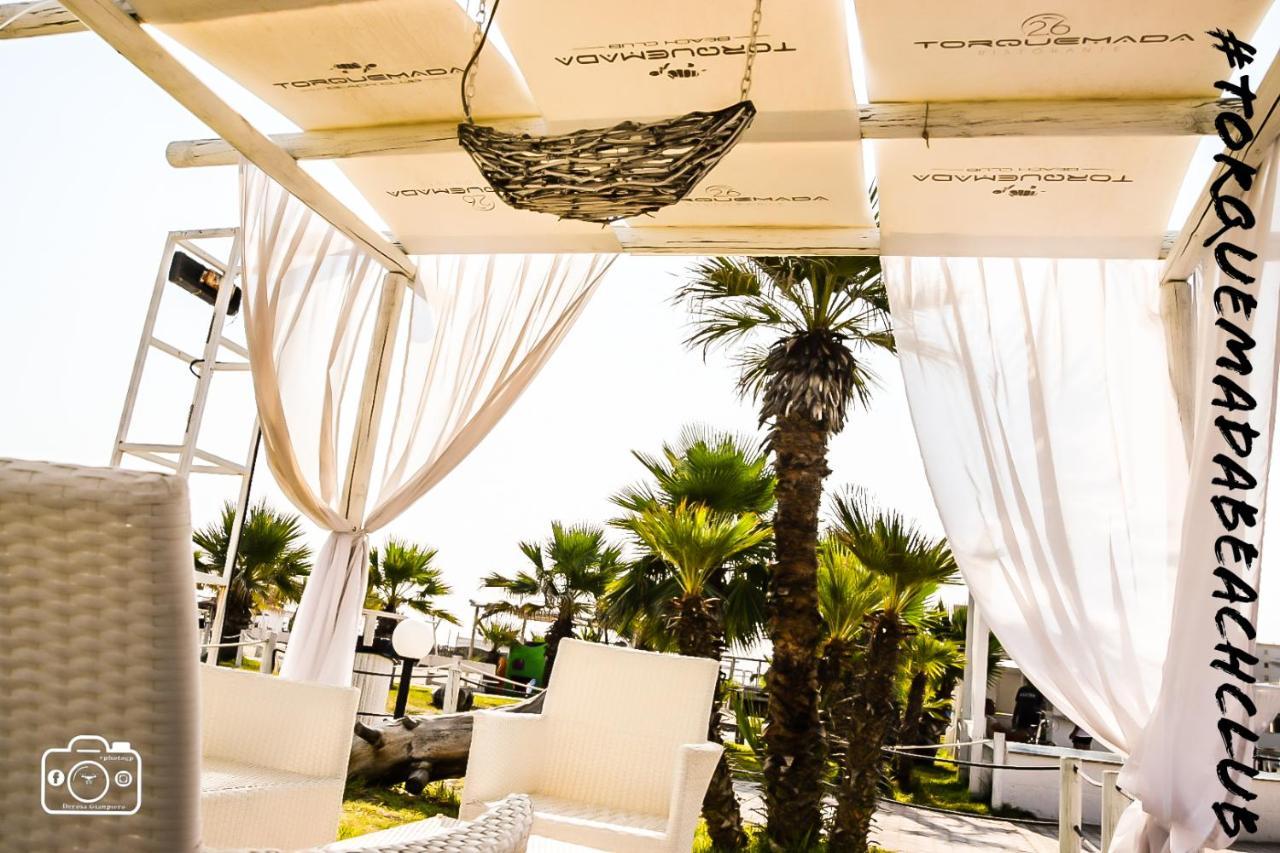 Torquemada Beach Club Margherita di Savoia Kültér fotó