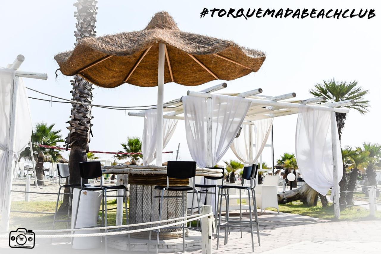 Torquemada Beach Club Margherita di Savoia Kültér fotó