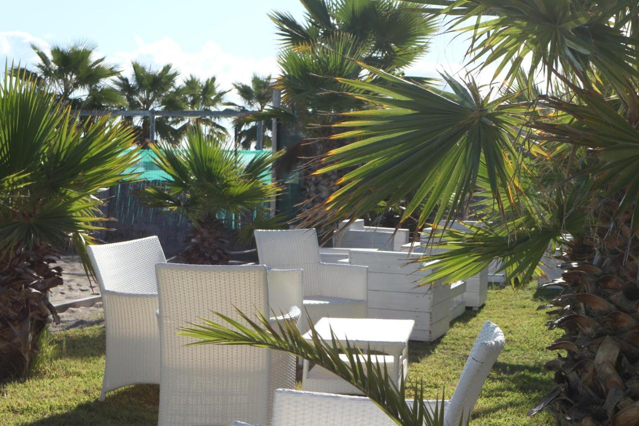 Torquemada Beach Club Margherita di Savoia Kültér fotó